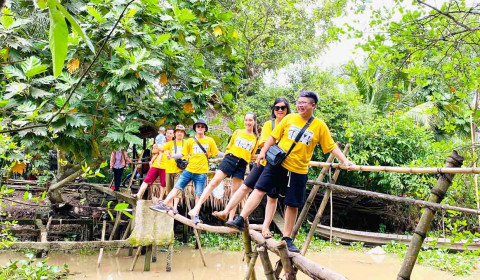 Tour Cồn Sơn - Làng du lịch sinh thái, nơi bạn tận hưởng và cảm nhận hoà mình vào thiên nhiên, con người tại miền sông nước, trải nghiệm những hoạt động đặc sắc và thưởng thức những món ăn dân dã,..